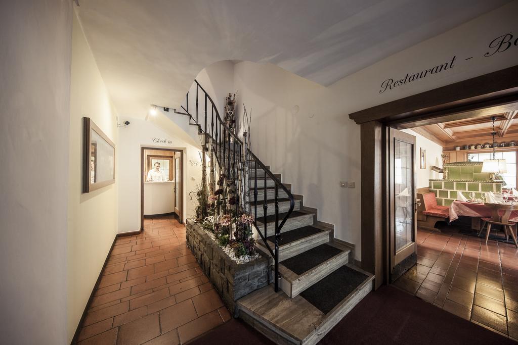 Gasthof Moarwirt Colle Isarco Exterior photo